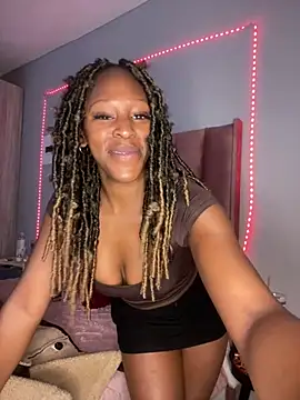 SP1CY MOMMY online show from July 27, 2026, 7:48 am