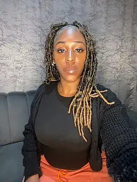 SP1CY MOMMY online show from July 19, 2026, 6:04 pm