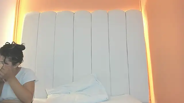 DamianandEva online show from December 19, 2025, 1:24 pm