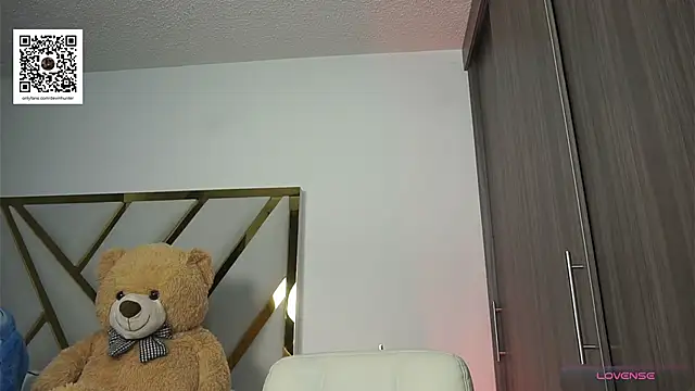 Snapshot of Devin_Hunterr chatting on November 15, 2025, 1:09 am Devin Hunterr online show from November 15, 2025, 1:09 am