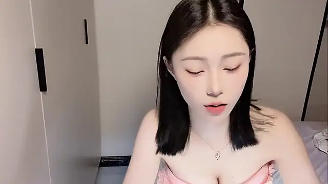 yuyu-33 online show from May 17, 2026, 1:22 pm