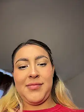 Elina Hills online show from April 16, 2026, 7:03 pm