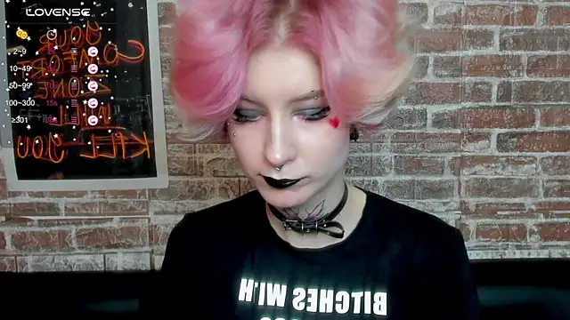 Angel Julles online show from June 21, 2026, 3:56 am