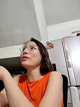 Snapshot of Liveryta chatting on October 30, 2025, 5:28 am Liveryta online show from October 30, 2025, 5:28 am