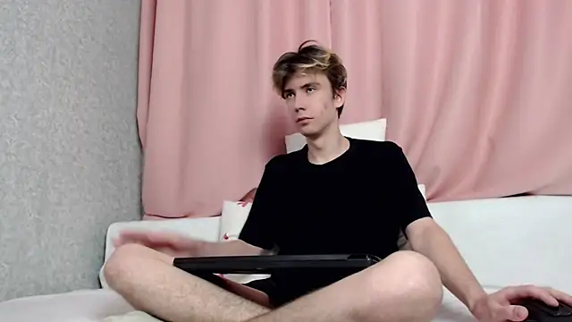 Harvey foster online show from December 2, 2025, 3:52 am