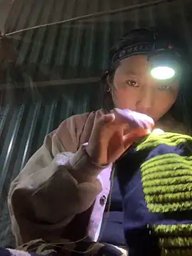 Snapshot of bi-bo123 chatting on November 13, 2025, 12:42 pm bi-bo123 online show from November 13, 2025, 12:42 pm