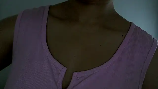 Snapshot of NewBeginnings8 chatting on February 15, 2026, 7:31 am NewBeginnings8 online show from February 15, 2026, 7:31 am