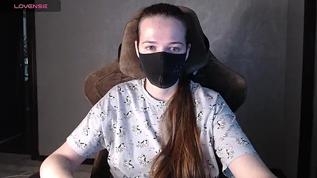 ZlatoslavaLo online show from November 26, 2025, 6:46 am