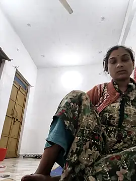 Cute Arushi online show from November 21, 2025, 12:37 pm