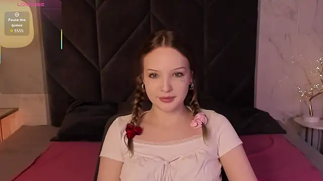 Iris Fresh online show from November 28, 2025, 8:53 pm