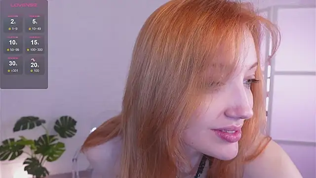 Helena Amour online show from November 4, 2025, 6:17 am