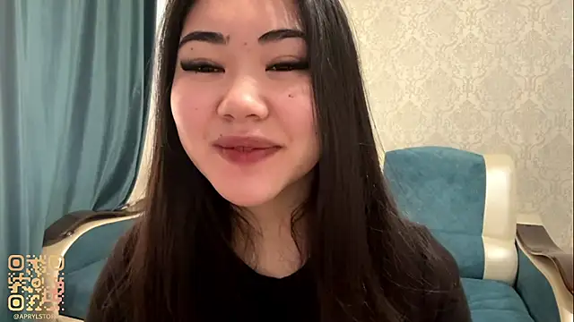 Snapshot of APRYLSUN chatting on October 31, 2025, 7:16 am APRYLSUN online show from October 31, 2025, 7:16 am