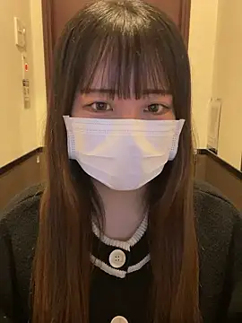 Snapshot of emiri_da_nyan chatting on November 17, 2025, 4:49 am emiri da nyan online show from November 17, 2025, 4:49 am