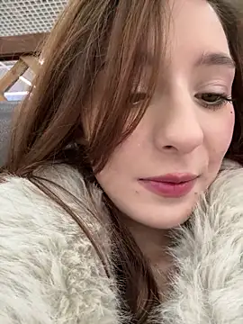 LilluKatten online show from December 15, 2025, 9:26 am