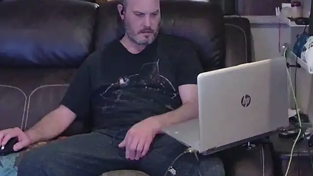 ddboobman online show from April 4, 2026, 7:42 pm