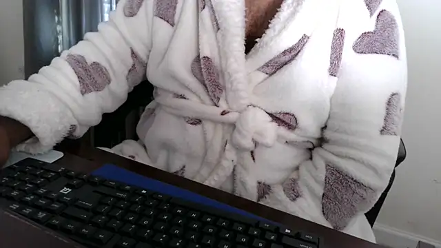 SUN-MON-69 online show from February 6, 2026, 8:49 pm