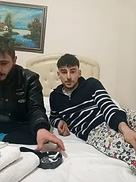 yasinesra757  online show from February 22, 2026, 12:57 am