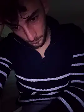 yasinesra757  online show from March 18, 2026, 10:32 pm