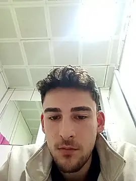 yasinesra757  online show from January 8, 2026, 9:43 pm