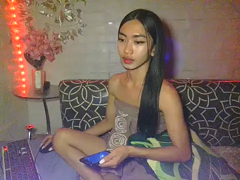 queensilver online show from December 3, 2025, 3:55 pm