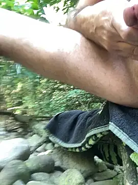 riskyfriski online show from July 30, 2026, 3:33 pm