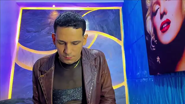 Snapshot of noah_deluxe chatting on November 1, 2025, 12:32 pm noah deluxe online show from November 1, 2025, 12:32 pm