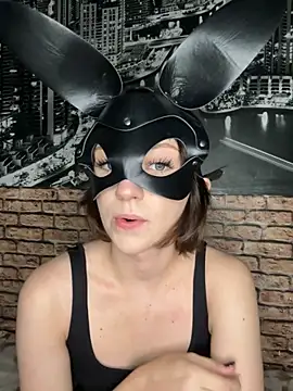 Snapshot of bunnyria1 chatting on November 8, 2025, 4:32 pm bunnyria1 online show from November 8, 2025, 4:32 pm