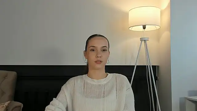 TovaDage online show from October 31, 2025, 9:06 am