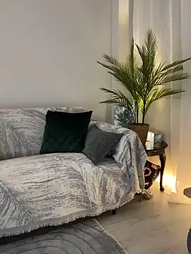 HotLdyllic online show from March 8, 2026, 3:26 pm