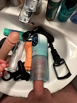 Snapshot of LeBestre chatting on November 9, 2025, 10:03 pm LeBestre online show from November 9, 2025, 10:03 pm