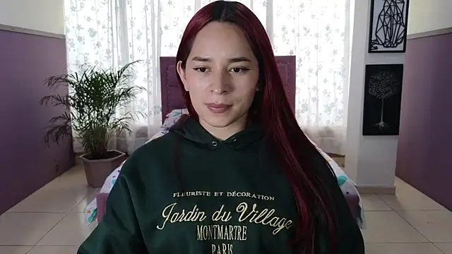 alaia skater online show from November 29, 2025, 5:02 pm