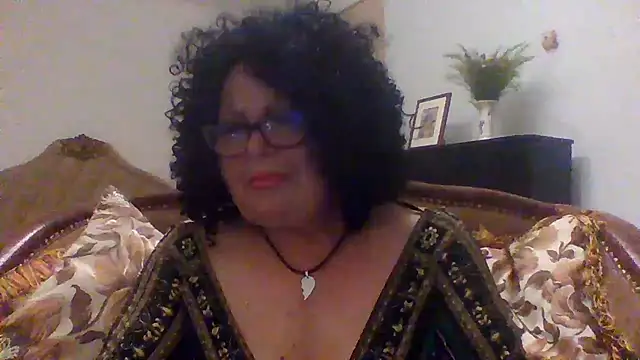 Snapshot of Milaniya606 chatting on August 3, 2026, 6:36 pm Milaniya606 online show from August 3, 2026, 6:36 pm
