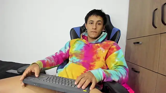 dorman boy online show from November 23, 2025, 8:24 am