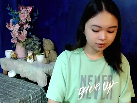 lustfullakim online show from March 3, 2026, 4:41 am