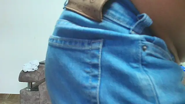 thebadboys05 online show from December 3, 2025, 4:13 am