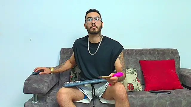 thebadboys05 online show from June 19, 2026, 6:08 am