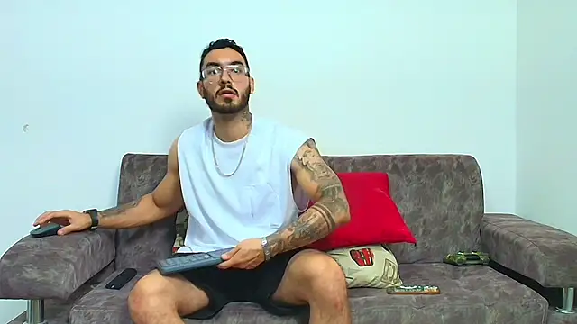 thebadboys05 online show from June 21, 2026, 6:08 am