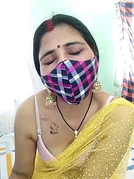 Snapshot of Divine_Lustt chatting on February 25, 2026, 9:31 am Divine Lustt online show from February 25, 2026, 9:31 am