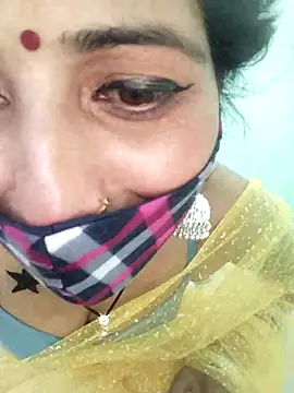 Snapshot of Divine_Lustt chatting on February 22, 2026, 10:06 am Divine Lustt online show from February 22, 2026, 10:06 am