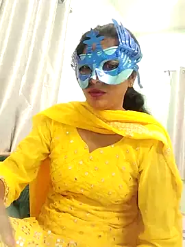 Snapshot of Divine_Lustt chatting on February 9, 2026, 4:05 pm Divine Lustt online show from February 9, 2026, 4:05 pm