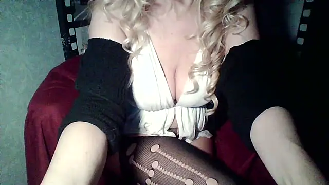 salentinasexy online show from March 30, 2026, 9:05 pm