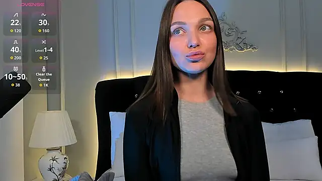 Snapshot of Vivian_Vance chatting on November 5, 2025, 6:22 pm Vivian Vance online show from November 5, 2025, 6:22 pm