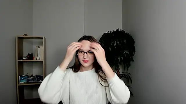 ShandaBrumet online show from November 1, 2025, 9:58 am