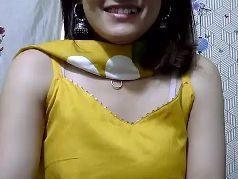 Snapshot of maira_33 chatting on February 8, 2026, 8:01 am maira 33 online show from February 8, 2026, 8:01 am