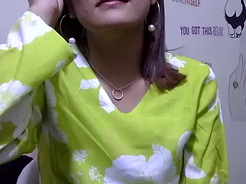 Snapshot of maira_33 chatting on March 20, 2026, 3:13 pm maira 33 online show from March 20, 2026, 3:13 pm