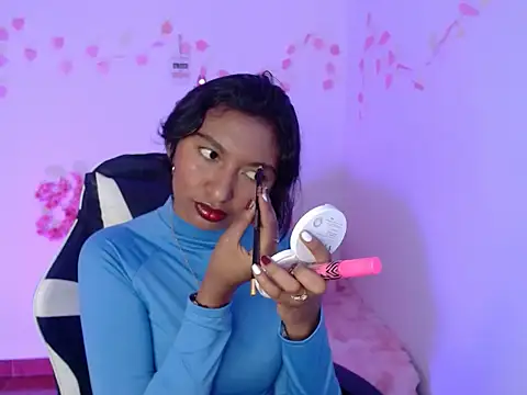 Samanta 777 online show from December 5, 2025, 7:34 pm