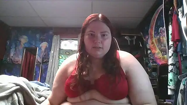 Snapshot of Amberstardusk chatting on November 5, 2025, 2:20 pm Amberstardusk online show from November 5, 2025, 2:20 pm