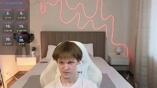 Fakeangel87 online show from November 5, 2025, 8:17 am