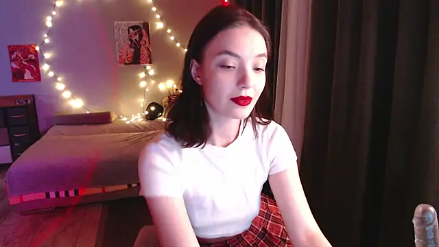 dolll maiya online show from December 16, 2025, 5:28 pm