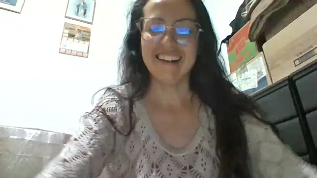 Lauryn Jones online show from March 26, 2026, 4:33 am